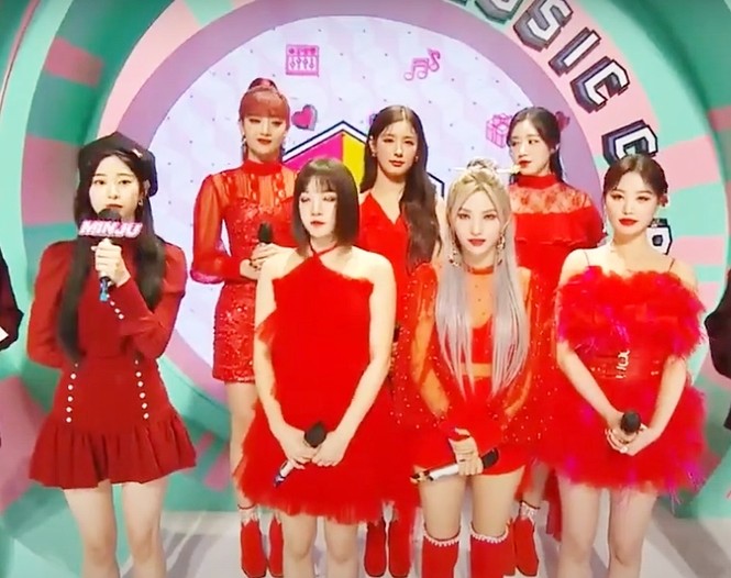 Thành viên hụt của BLACKPINK khiến netizen trầm trồ vì nhan sắc đỉnh cao chẳng kém cạnh Jisoo - ảnh 4