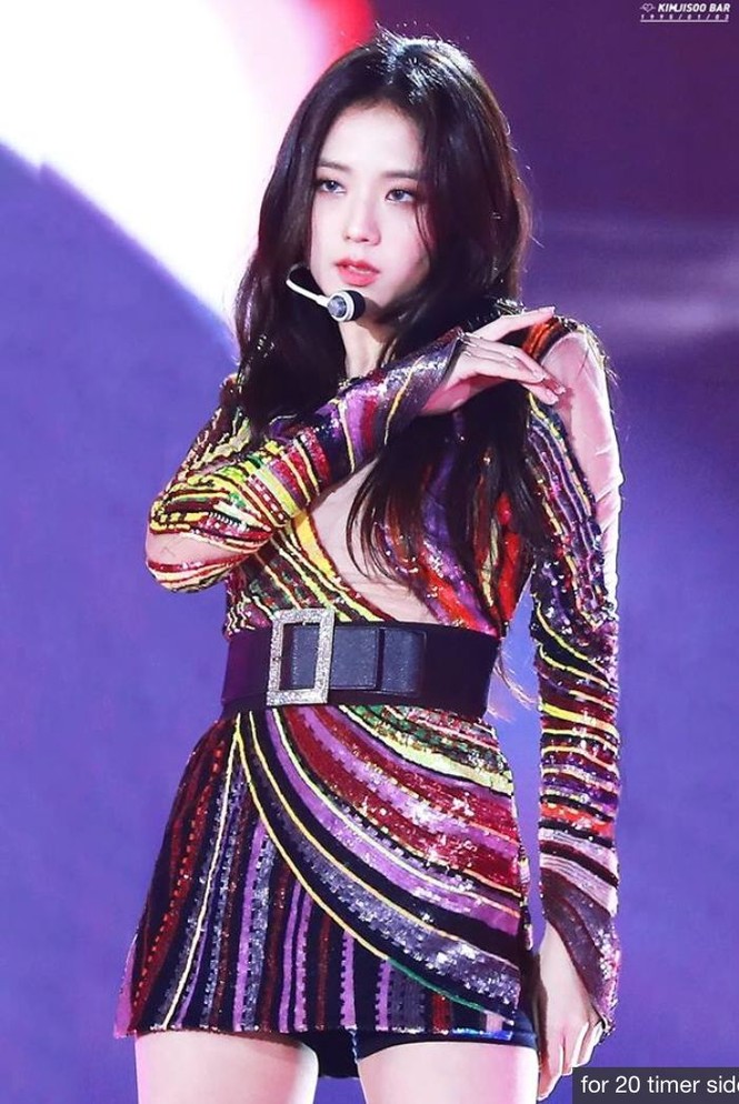 Đã tìm ra cô gái bị stylist dìm dáng nhiều nhất trong concert BLACKPINK: Jisoo chứ không ai khác - ảnh 9