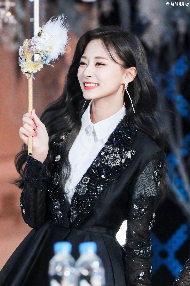 Chính giới idol bình chọn ra cô gái xinh đẹp nhất K-Pop: Số 2 và số 4 siêu bất ngờ - ảnh 11