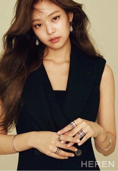 Ngắm BLACKPINK quảng cáo đồ trang sức: Từ nữ tổng tài đến cô nàng cá tính đều “cân được hết” - ảnh 10