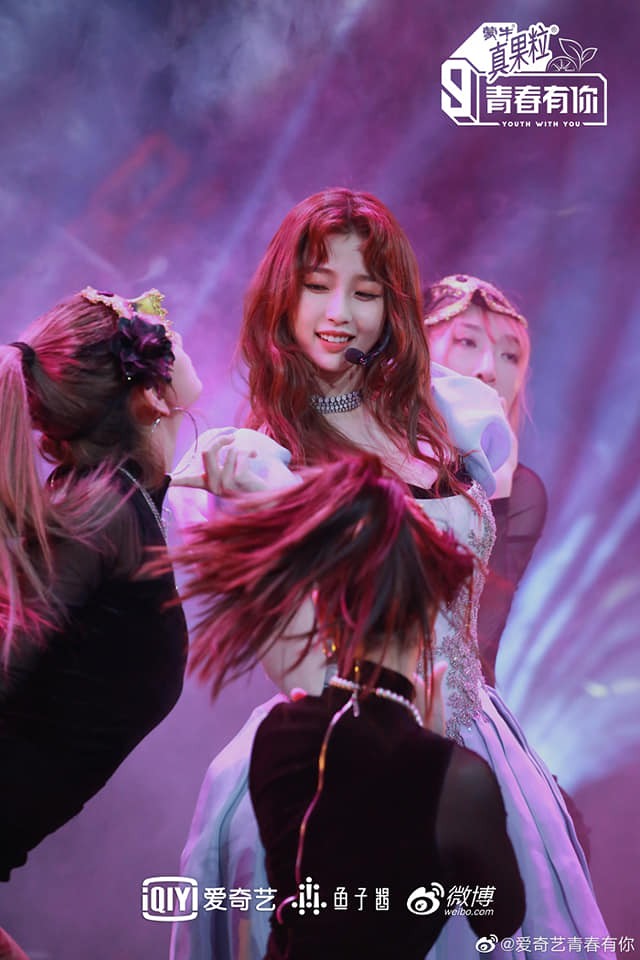 Học hỏi phong cách BLACKPINK mà không tới là thế nào? Nhìn Ngu Thư Hân sẽ rõ - ảnh 2