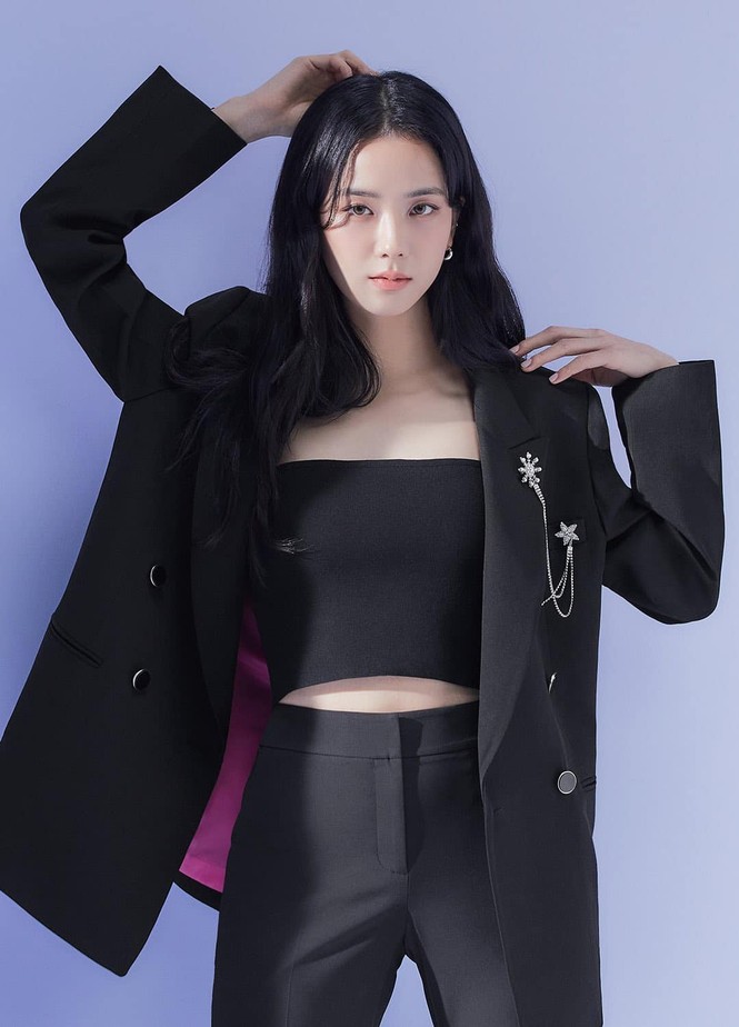 Jisoo (BLACKPINK) liệu có tụt hạng khi chỉ là đại sứ cho thương hiệu thời trang nội địa? - ảnh 3