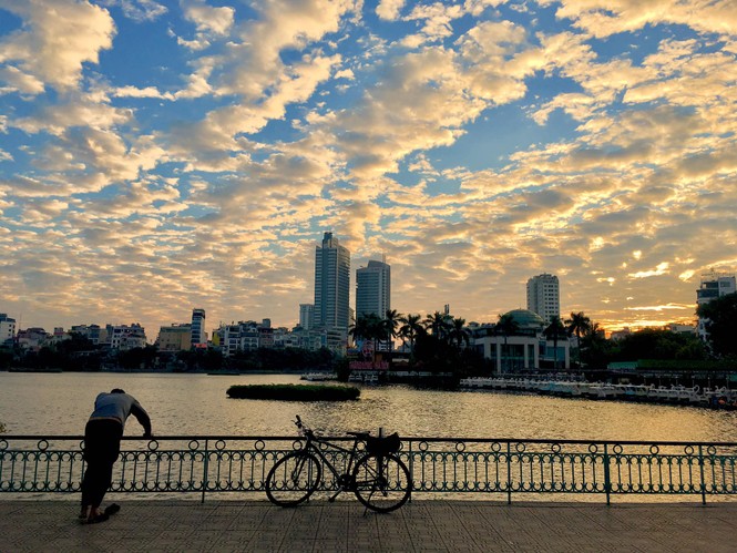 Hà Nội những ngày đầu đông có nắng, mỗi góc nhỏ đều xinh xắn mơ màng - ảnh 2