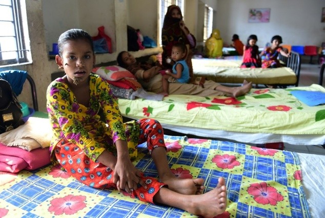Kỳ lạ cô bé 'người cây' ở Bangladesh - ảnh 1