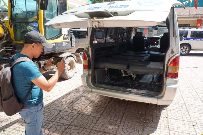 Phạt tiền 14 triệu vụ lái xe dùng bằng giả làm rơi học sinh - ảnh 2
