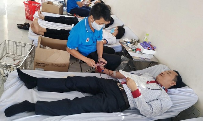 Người đẹp Nhân ái Huỳnh Nguyễn Mai Phương tham gia Chủ nhật Đỏ tại Đồng Nai - ảnh 7