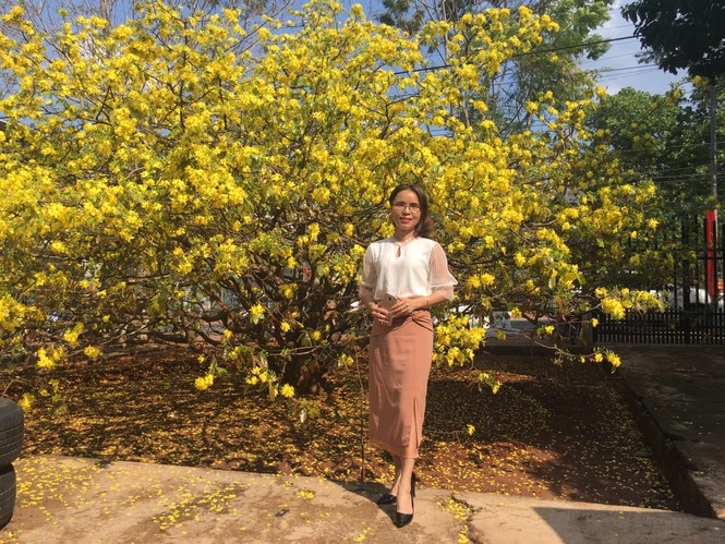 Nườm nượp du khách đến 'check-in' tại cây mai vàng 57 tuổi ở Đồng Nai - ảnh 3