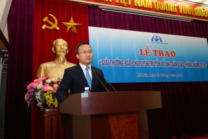 Báo Tiền Phong đạt giải ba thi viết về an toàn giao thông - ảnh 3