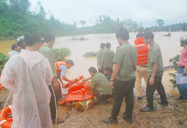 Vỡ đập thủy điện, hạ du chìm trong biển nước - ảnh 3