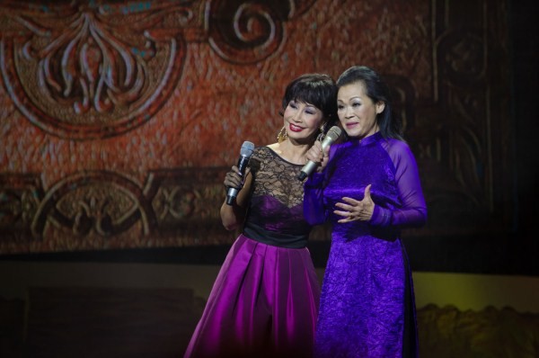 Khánh Ly khiến khán giả say lòng trong đêm diễn - ảnh 3