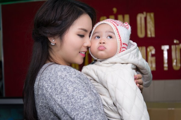 Kỳ Duyên xinh tươi tham dự Chủ nhật Đỏ trên quê nhà - ảnh 8