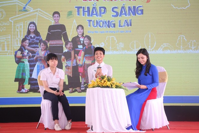 Hoa hậu H'Hen Niê khuyên bạn trẻ đặt mục tiêu và thực hiện ước mơ - ảnh 3