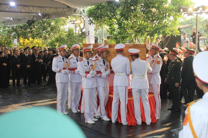 Đại tướng Lê Đức Anh an nghỉ cùng đồng đội tại Nghĩa trang Thành phố Hồ Chí Minh - ảnh 2