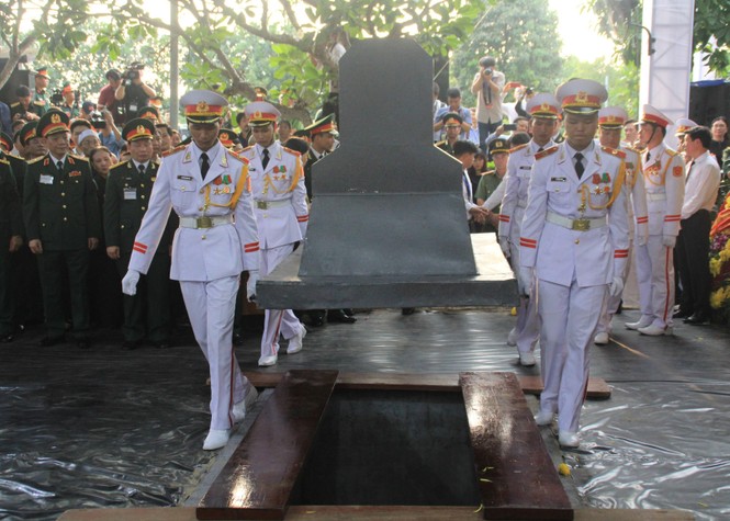 Đại tướng Lê Đức Anh an nghỉ cùng đồng đội tại Nghĩa trang Thành phố Hồ Chí Minh - ảnh 10
