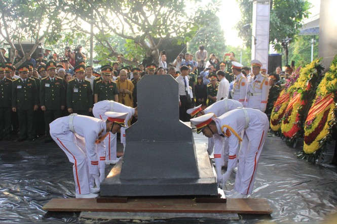 Đại tướng Lê Đức Anh an nghỉ cùng đồng đội tại Nghĩa trang Thành phố Hồ Chí Minh - ảnh 12