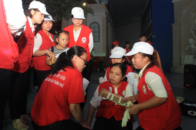 Tiếp nhận 450 đơn vị máu tại ngày hội