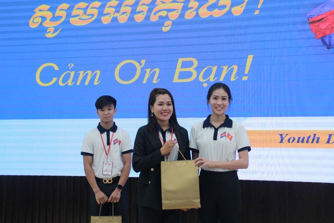 Giới trẻ Việt Nam - Campuchia có vai trò truyền nối mối quan hệ bền chặt - ảnh 4