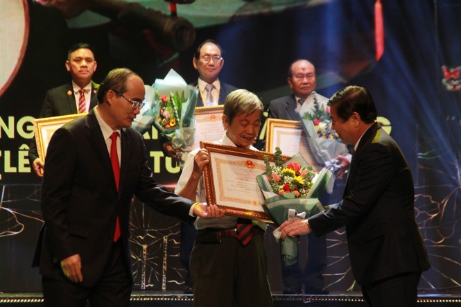Minh Vương, Thanh Tuấn cùng dàn nghệ sĩ tề tựu ở lễ vinh danh - ảnh 8