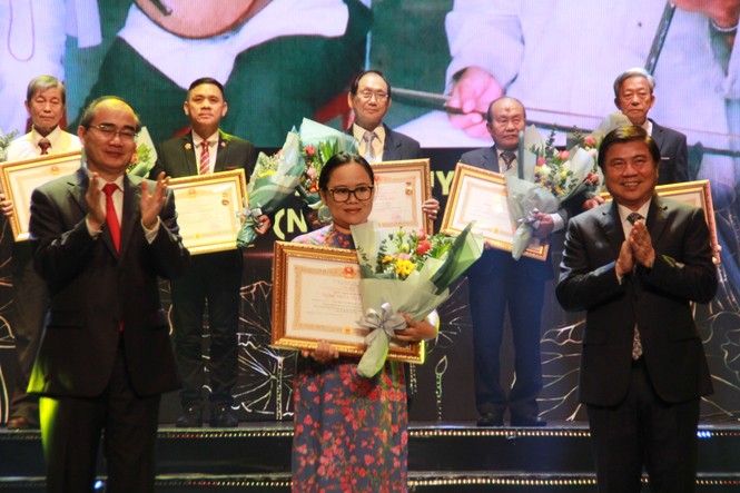 Minh Vương, Thanh Tuấn cùng dàn nghệ sĩ tề tựu ở lễ vinh danh - ảnh 7