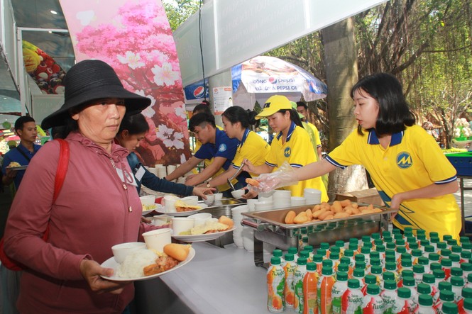 Hơn 7.000 người chung vui ngày hội nhân ái dành cho người khuyết tật - ảnh 8