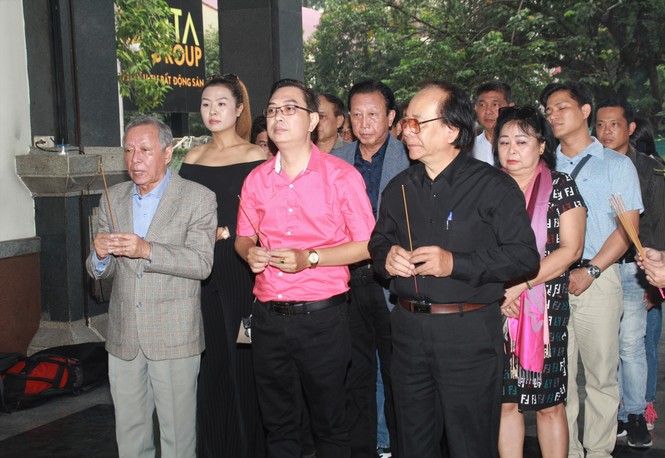 NSND Trần Hiếu, Trần Long Ẩn và đồng nghiệp đến tiễn biệt nhạc sỹ Nguyễn Văn Tý - ảnh 6