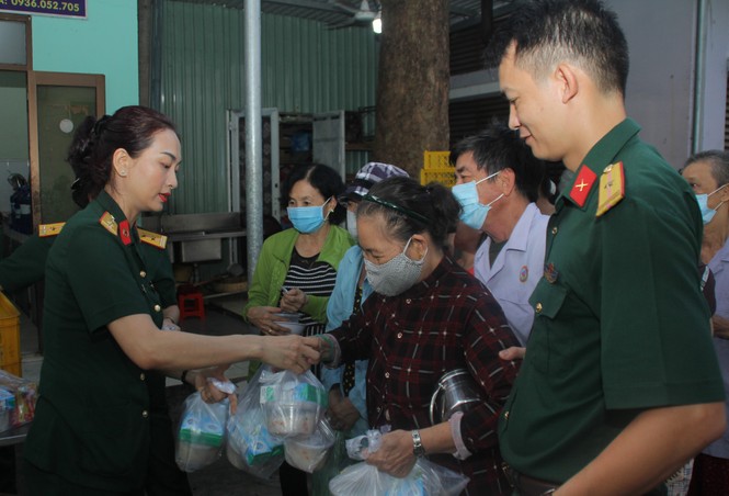 Tuổi trẻ Bệnh viện Quân y 175 tri ân thương bệnh binh - ảnh 5
