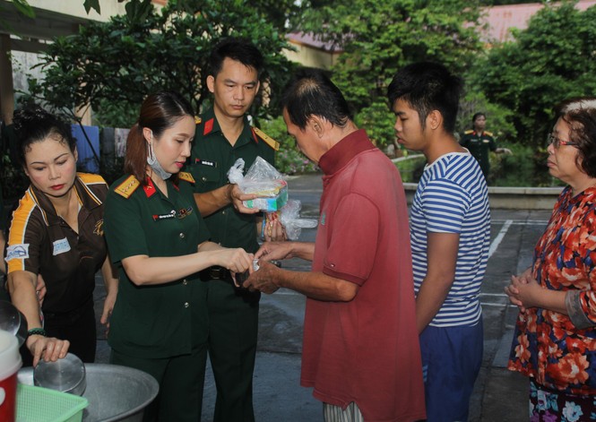 Tuổi trẻ Bệnh viện Quân y 175 tri ân thương bệnh binh - ảnh 8