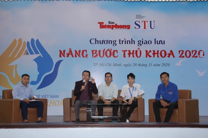 Tân sinh viên chia sẻ điều bổ ích với chương trình học bổng 'Nâng bước thủ khoa' 2020 - ảnh 11