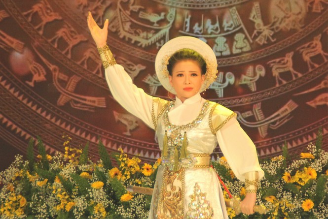 'Công dân trẻ tiêu biểu' Nhã Thi: Mỗi vở diễn, bài hát là thông điệp gửi đến khán giả - ảnh 1