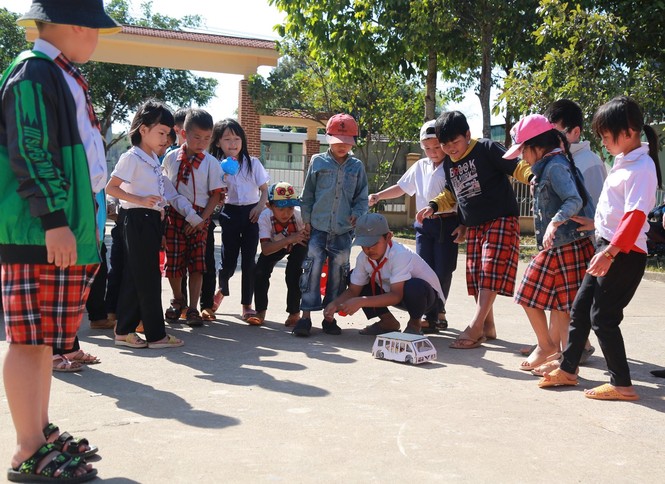 Mang 'mùa xuân' đến tặng người dân Tây Nguyên trước thềm Tết Nguyên đán - ảnh 5