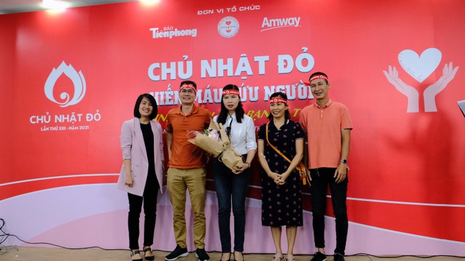 Chủ nhật Đỏ 2021 - ảnh 1