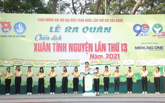 Ra quân Xuân tình nguyện, bạn trẻ TPHCM hiến máu, chỉnh trang viện dưỡng lão - ảnh 3
