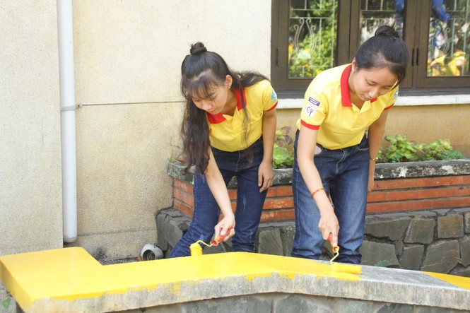 Ra quân Xuân tình nguyện, bạn trẻ TPHCM hiến máu, chỉnh trang viện dưỡng lão - ảnh 8