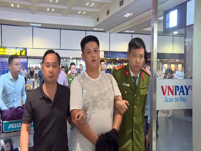 Bắt 3 nhân viên ngân hàng bán thông tin doanh nghiệp cho nhóm lừa đảo - ảnh 2