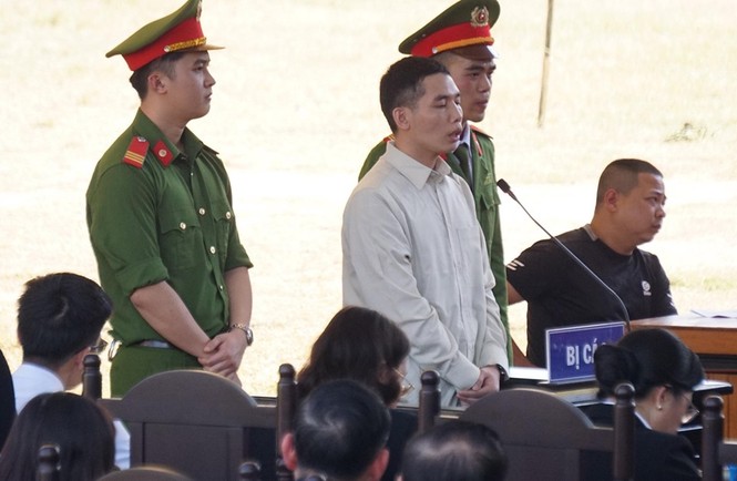 Kẻ bắt giữ, hiếp giết nữ sinh Điện Biên bật khóc khi đối diện án tử - ảnh 2