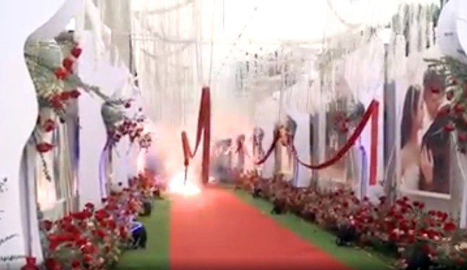 Tạm giữ 2 người đốt pháo đỏ đường ở đám cưới tại Hà Nội - ảnh 3