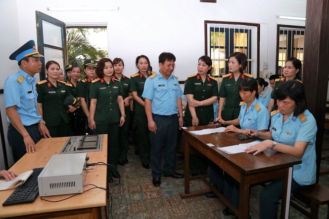 Xây dựng hình ảnh phụ nữ Quân đội '4 tốt' - ảnh 2