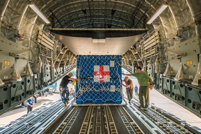 Cận cảnh vận tải cơ C-17A chở bác sĩ mũ nồi xanh Việt Nam sang Nam Sudan - ảnh 7
