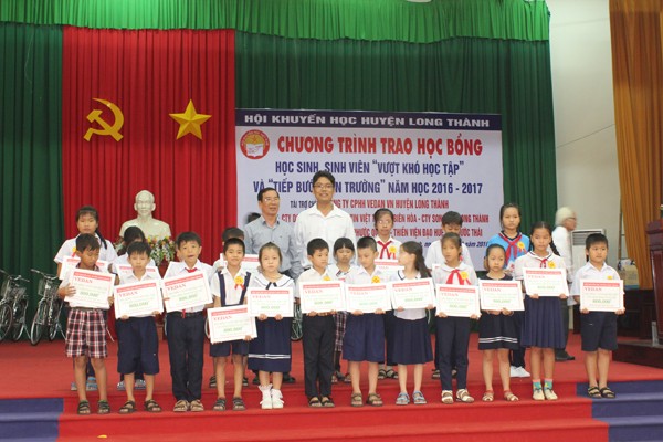 Vedan Việt Nam trao học bổng cho học sinh, sinh viên nghèo Đồng Nai - ảnh 2
