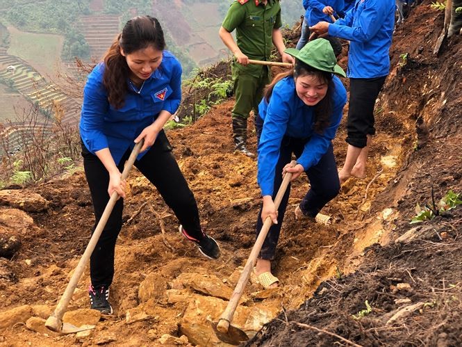 Tuổi trẻ Yên Bái triển khai nhiều hoạt động thiết thực vì cuộc sống cộng đồng - ảnh 1