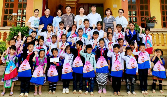 Ấm tình món quà tặng TNXP, học sinh nghèo tỉnh vùng cao Yên Bái - ảnh 6