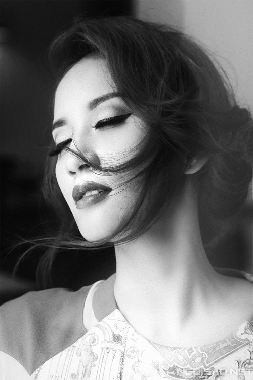 Khánh Thi đẹp hút hồn trong ảnh đen trắng - ảnh 3