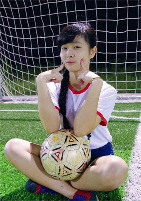 Nữ CĐV đáng yêu bật khóc vì U19 Việt Nam gây sốt mạng - ảnh 9