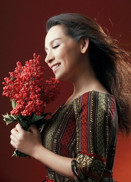 Phi Nhung: “Tôi không thích được gọi là con lai” - ảnh 2