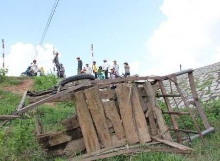 Thanh niên tử vong vì bị tàu hỏa kéo lê 50m - ảnh 1