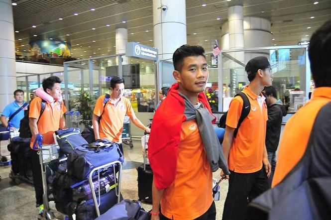 Đội tuyển Việt Nam đổ bộ xuống Kuala Lumpur - ảnh 5