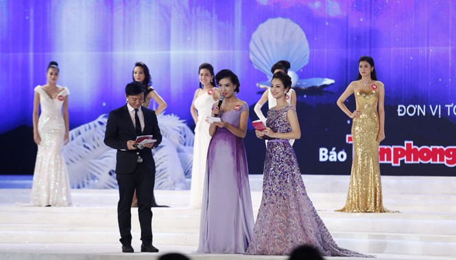 Phần thi ứng xử của 5 thí sinh Hoa hậu Việt Nam - ảnh 1