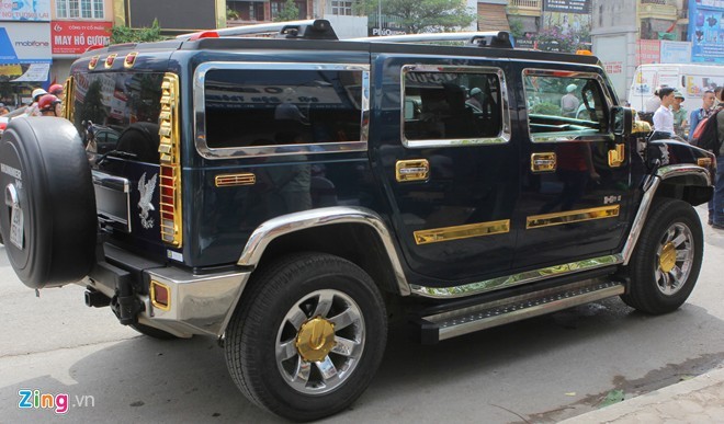 Lóa mắt với Phantom và Hummer H2 mạ vàng ở Hà thành - ảnh 10