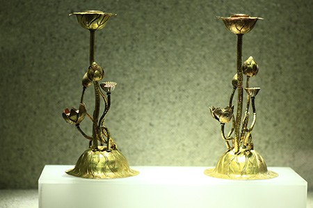 Tận thấy cổ vật bằng vàng ròng cực quý giữa thủ đô - ảnh 11