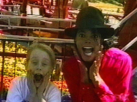 Đột nhập khu biệt thự “trong mơ” của Michael Jackson - ảnh 24